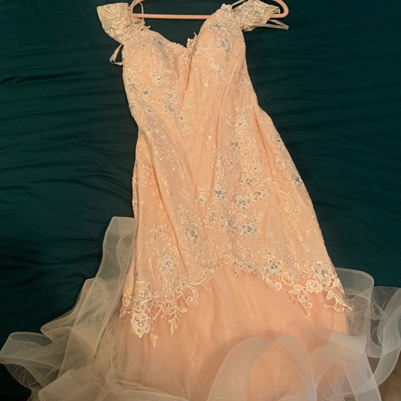 Peach gown size 12 - Picture 2 of 3